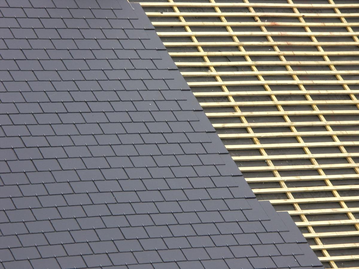 Artisan couvreur qualifié pour réparations Montfort-l'Amaury